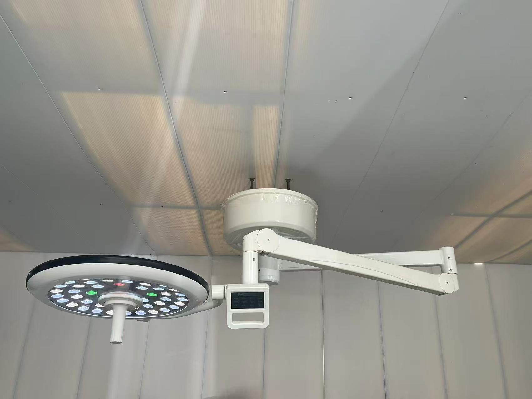 宠物医院 LED 手术灯吊式悬挂